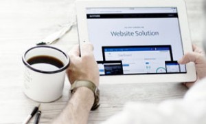 传哈啰无人驾驶网约车撞伤两名路人，客服回应：正配合相关部门进行调查